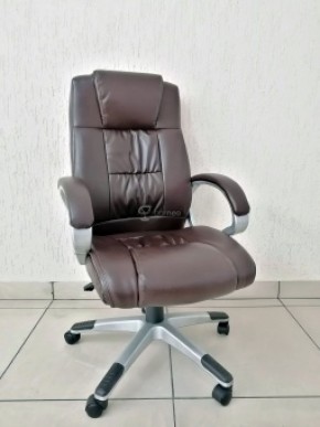 Кресло Barneo K-6 для руководителя (коричневая экокожа) в Игриме - igrim.ok-mebel.com | фото