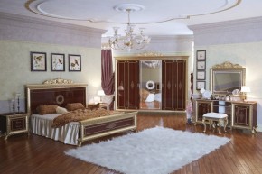Спальный гарнитур Версаль (модульная) в Игриме - igrim.ok-mebel.com | фото